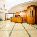 Tritone 3* Каорле