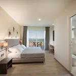 Tritone Отель Каорле