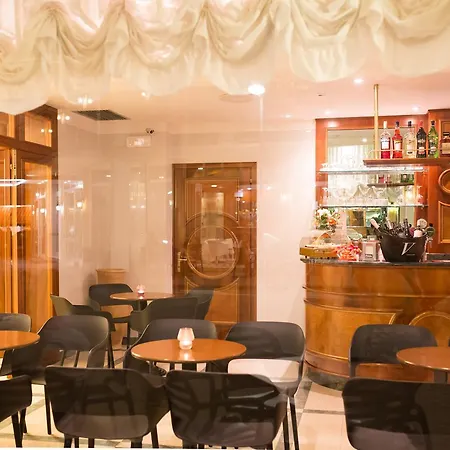 Hotell Tritone