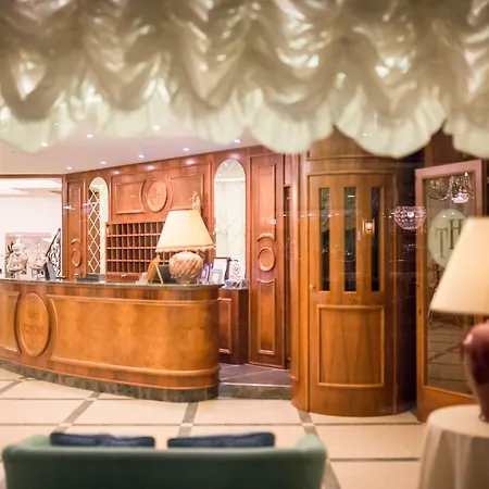 Tritone Hotel