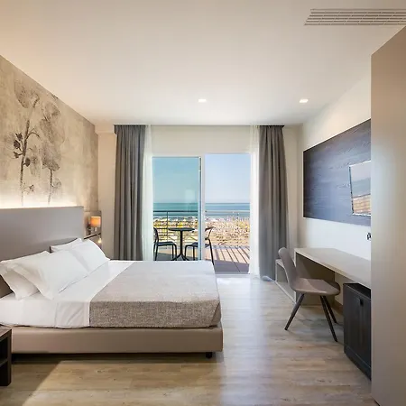 Tritone קאורלה