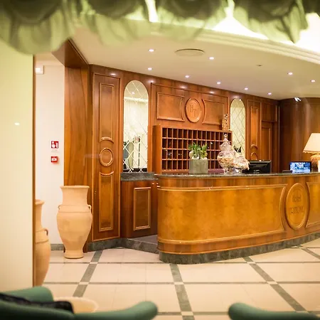 Tritone קאורלה